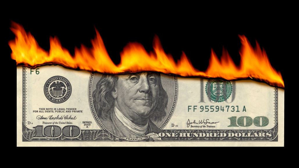 El dólar se acerca a los $1.500: la cotización, minuto a minuto